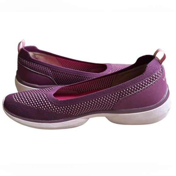 Vionic Kallie Womens Slip On Knit Sporty
Comfort Shoe. Purple. Size 9. EUC - Picture 5 of 8